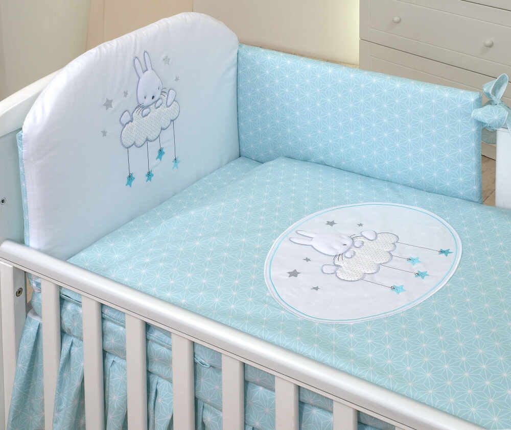 Set lenjerie din bumbac cu protectie laterala pentru pat bebelusi Sky Bunny Turquoise 120 x 60 cm