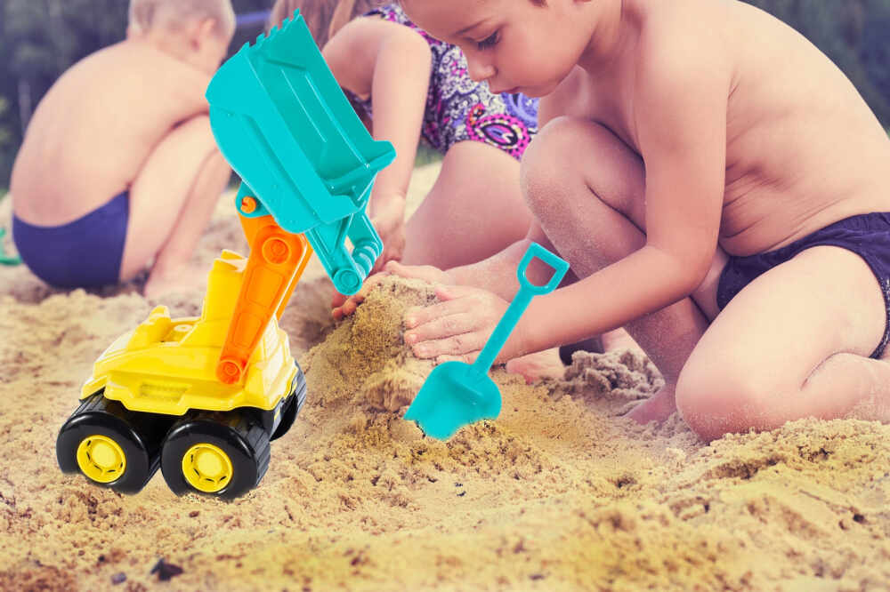 Buldozer cu accesorii pentru nisip