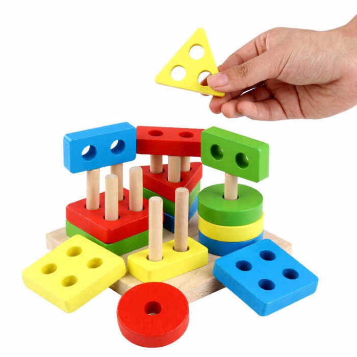 Joc Montessori din lemn Coloane Sortatoare Invata Formele Si Culorile Patrat - Krista A