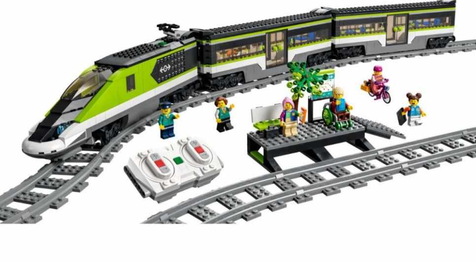 LEGO 60337 - Tren expres de pasageri, 764 piese | LEGO