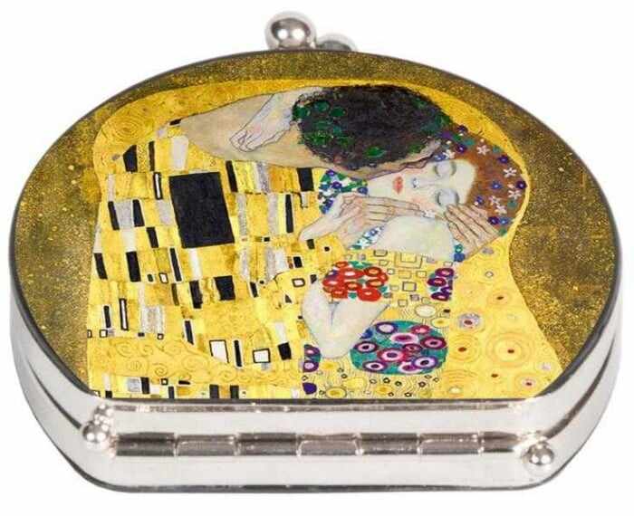 Oglinda Fridolin Klimt, Sarutul, 2-3 ani +