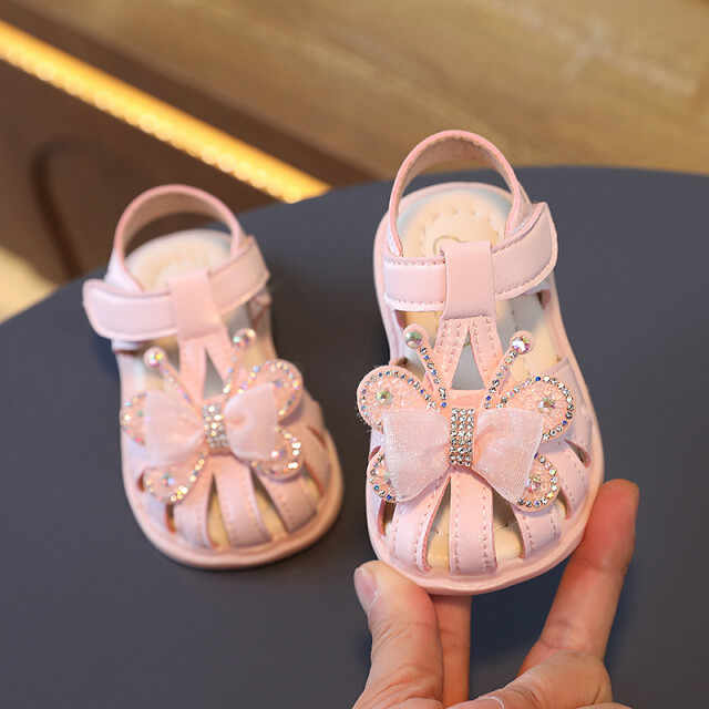 Sandale roz pentru fetite - Fluturas